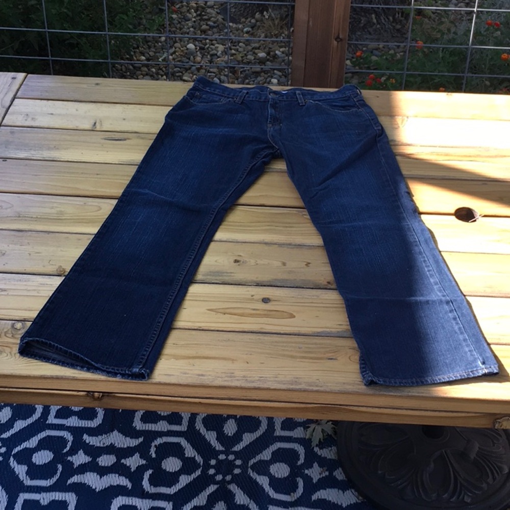 Bullhead Loma Bootcut size W 33 x L 32 Men’s EUC Dk Blue slight fade denim